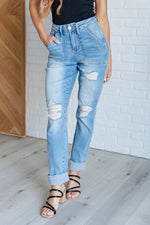 JUDY BLUE Aiden High Rise Patch Pocket Distressed Boyfriend Jeans