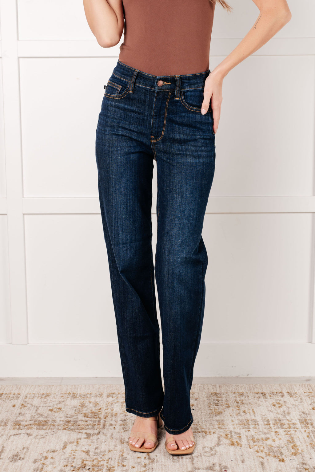 JUDY BLUE Alaina High Rise Classic Straight Jeans