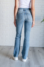 JUDY BLUE Alana Mid Rise Clean Bootcut Jeans