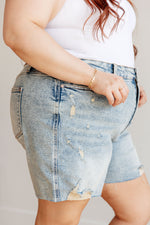 JUDY BLUE Cindy High Rise Mineral Wash Distressed Boyfriend Shorts