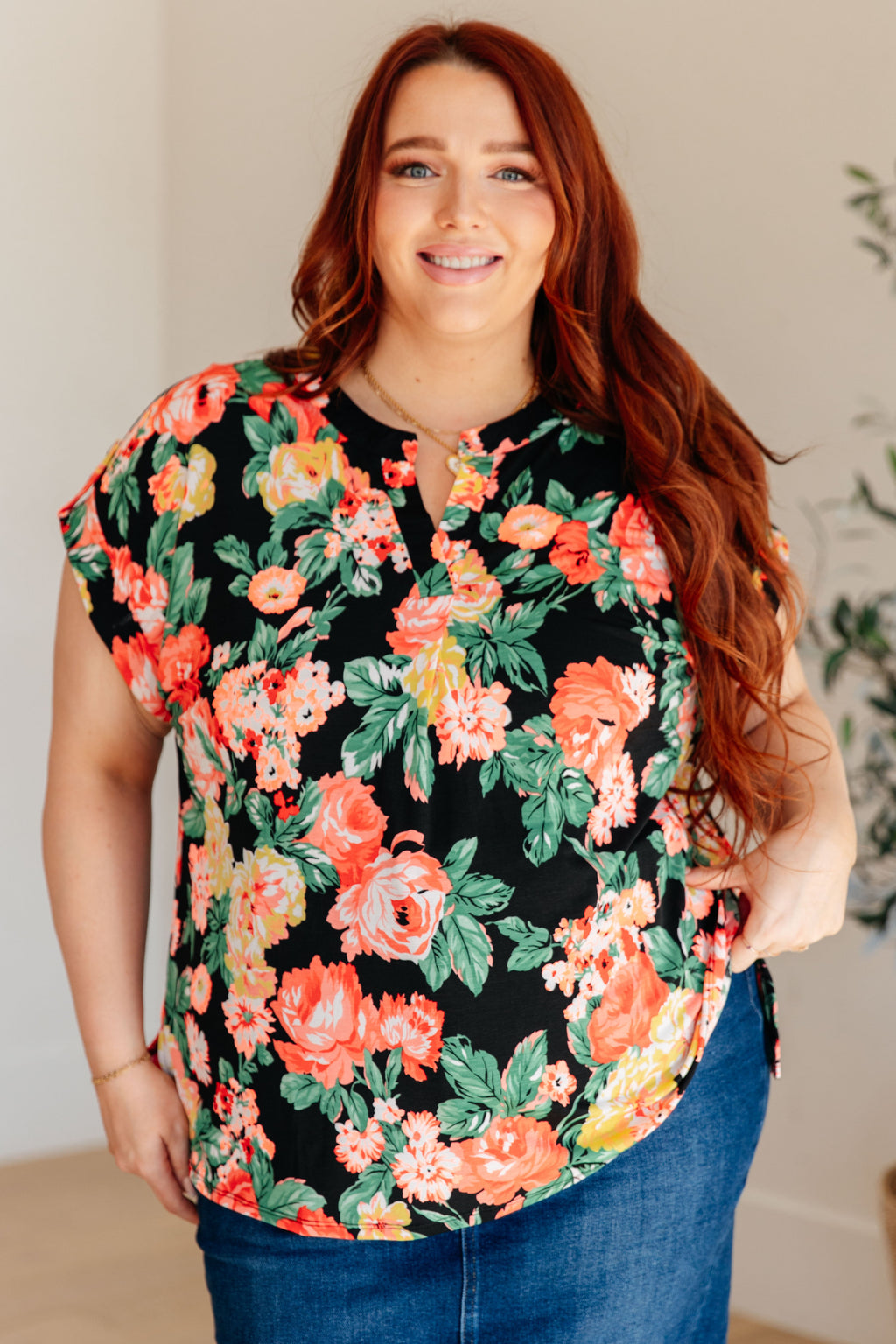 Lizzy Cap Sleeve Top in Black Garden Floral