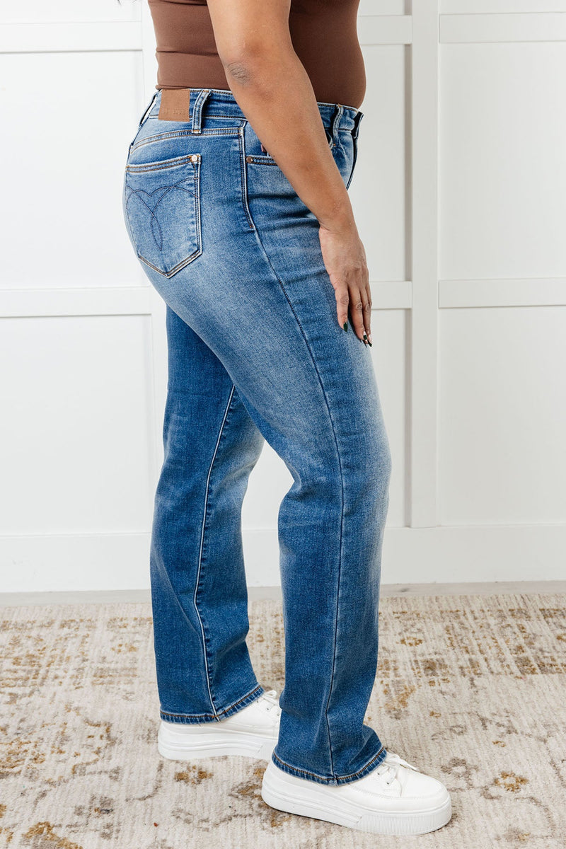 JUDY BLUE Nivea Vintage Wash Thermal Straight Jeans