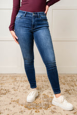 JUDY BLUE Skylar Mid Rise Thermal Vintage Skinny Jean