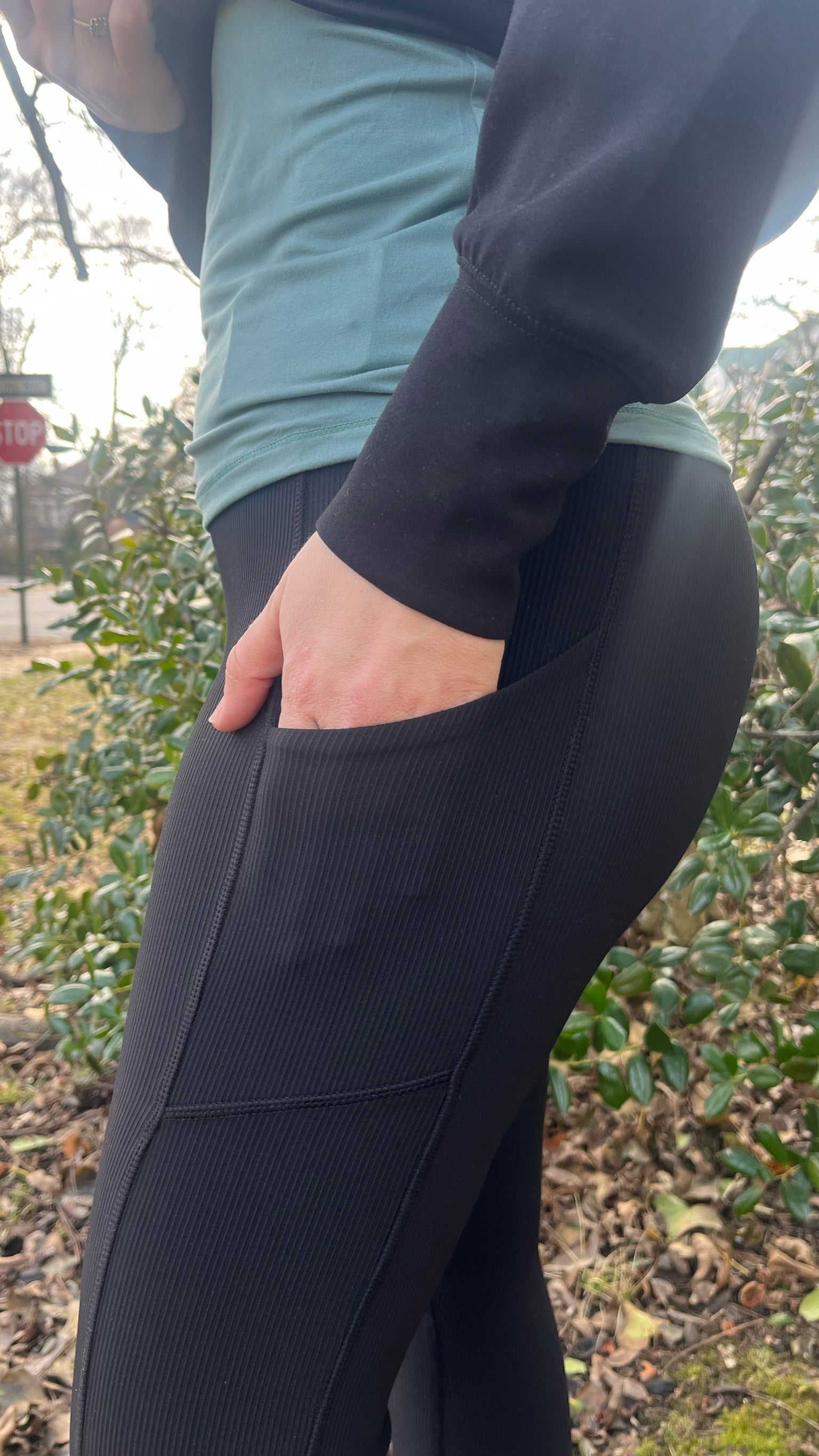 Black Nylon Leggings With Pockets